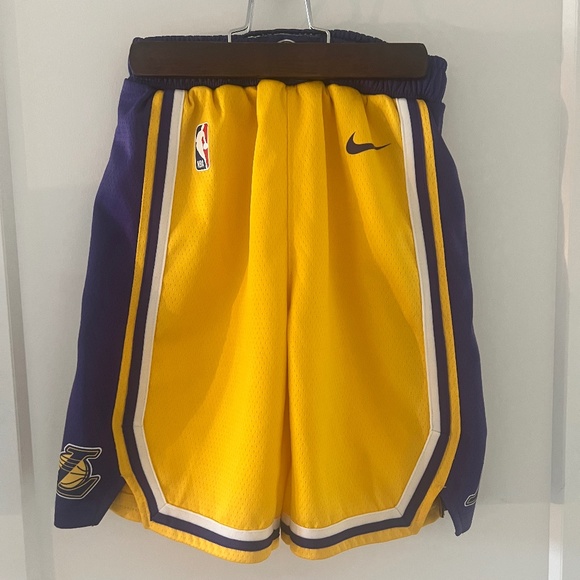 Youth Size Small Authentic LA Lakers Basketball Shorts - Picture 1 of 4